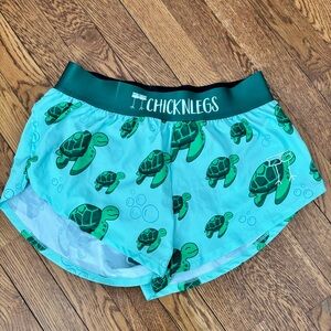 Women's Sea Turtles 1.5" Split Shorts